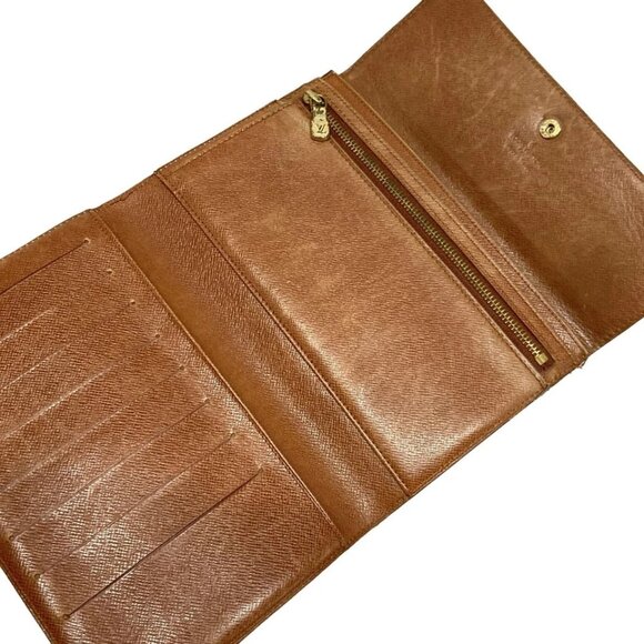 LOUIS VUITTON Pochette Passport Monogram - Trifold Wallet 176-031725 - Picture 7 of 11